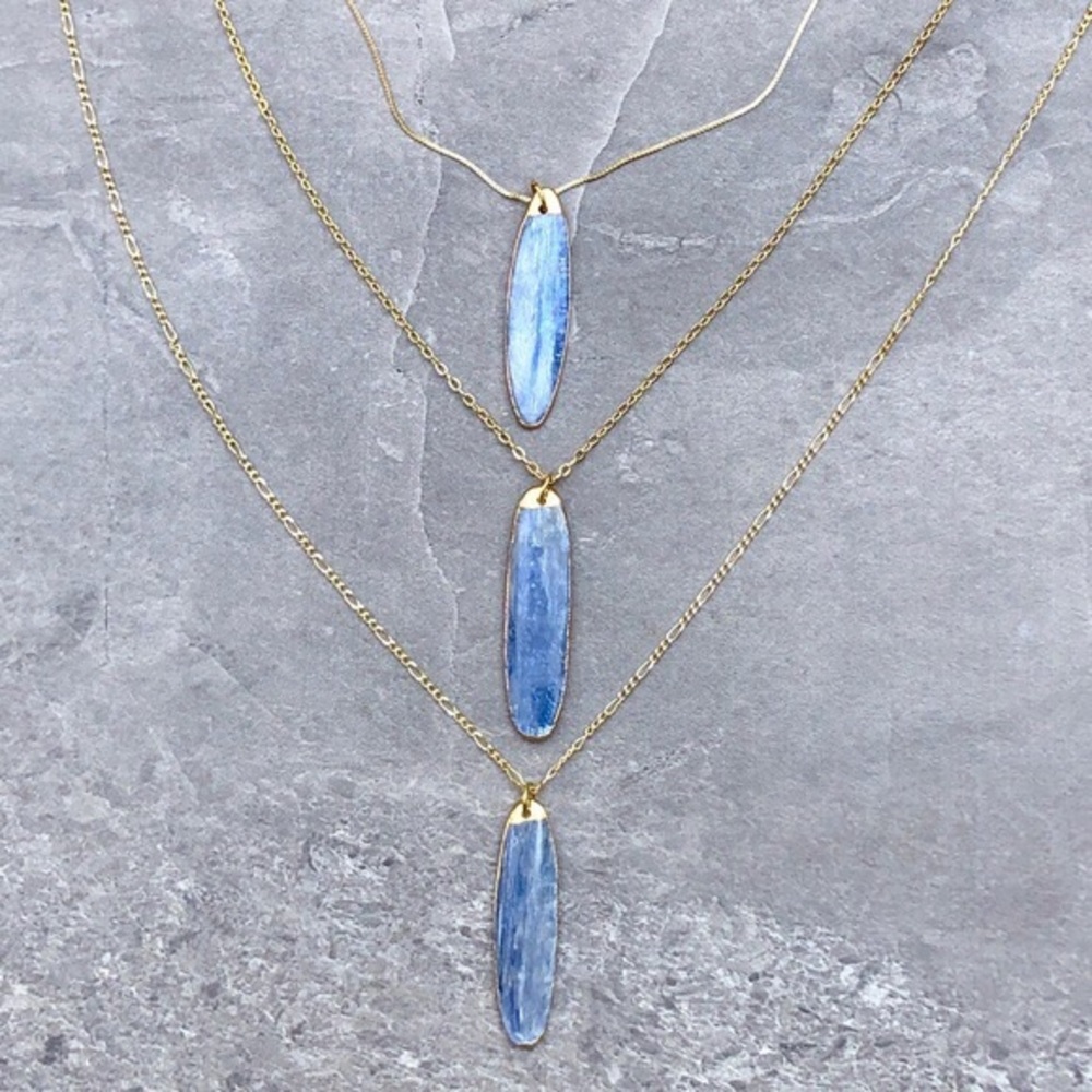 HP⭐️Estrella & Luna 18k kyonite pendant USA made